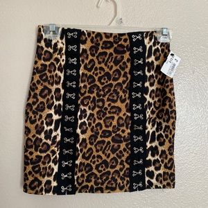 leopard print mini skirt